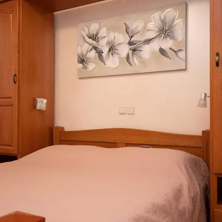 By The Sea - 20172 Apartman