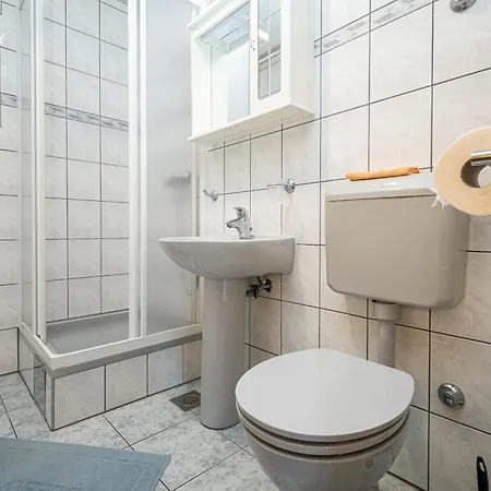 By The Sea - 20172 Apartment Vir
